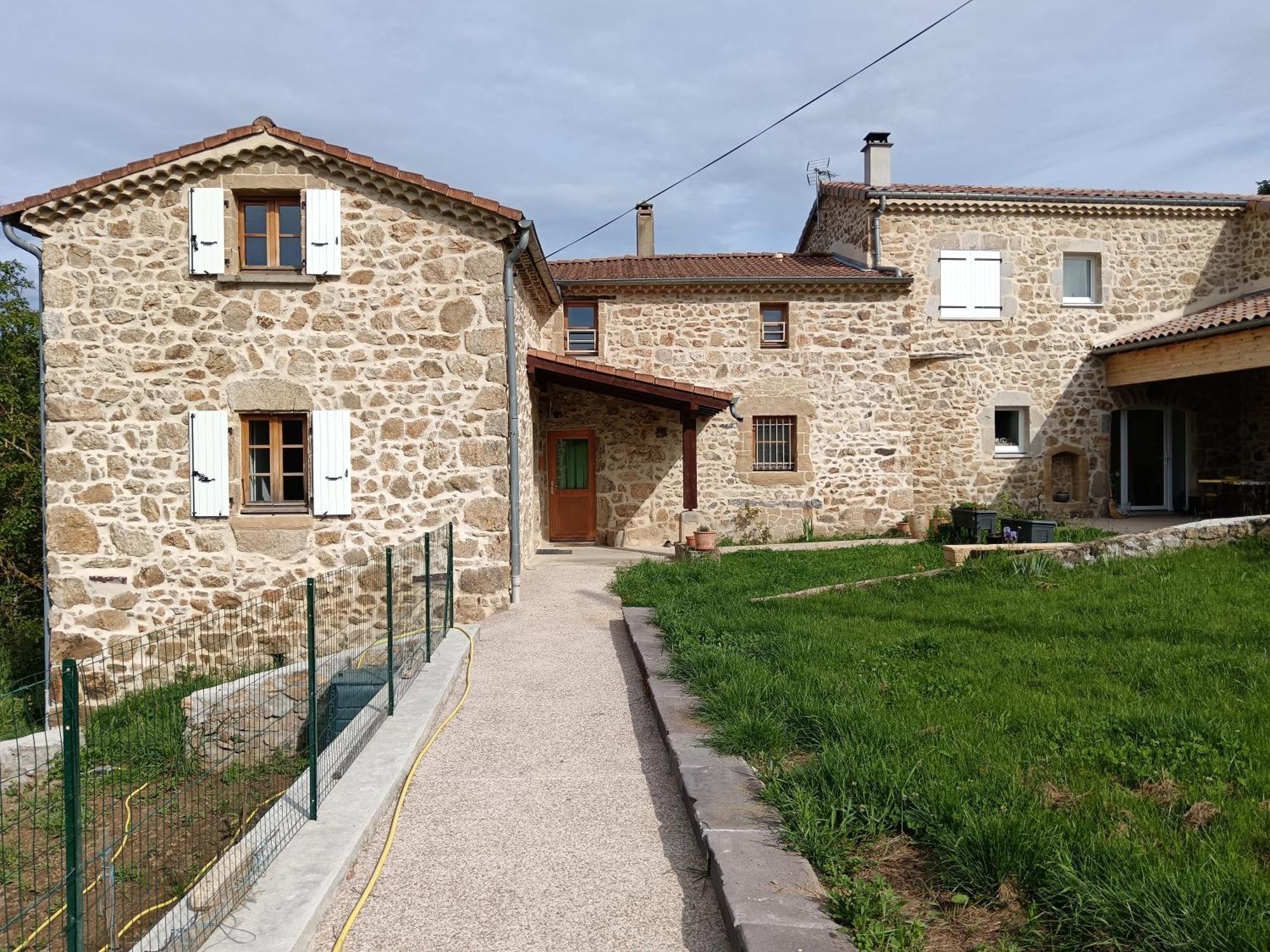 Ancienne Ferme Tranquille En Haute Ardeche Etables  Extérieur photo